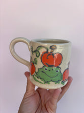 Load image into Gallery viewer, Pumpkin Frog #1
