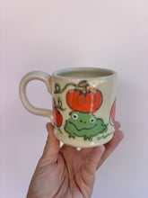 Load image into Gallery viewer, Pumpkin Frog #3
